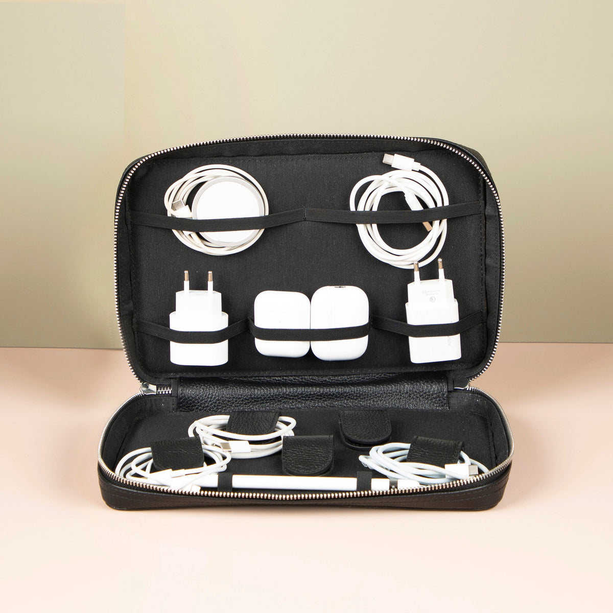 Leather Tech Organizer Case - Black - Oslo