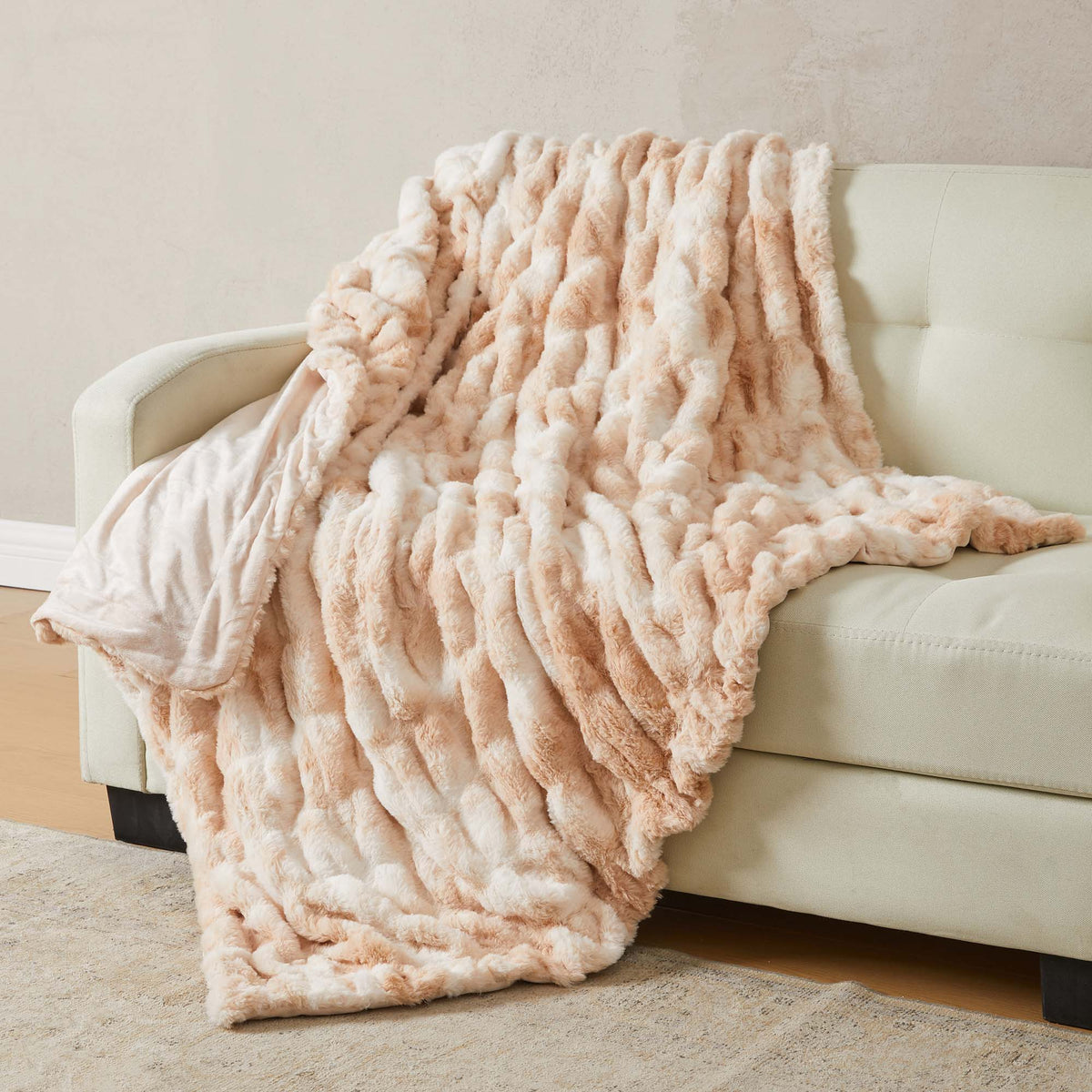 Ruched Faux Fur Throw Blanket - Alondra Collection